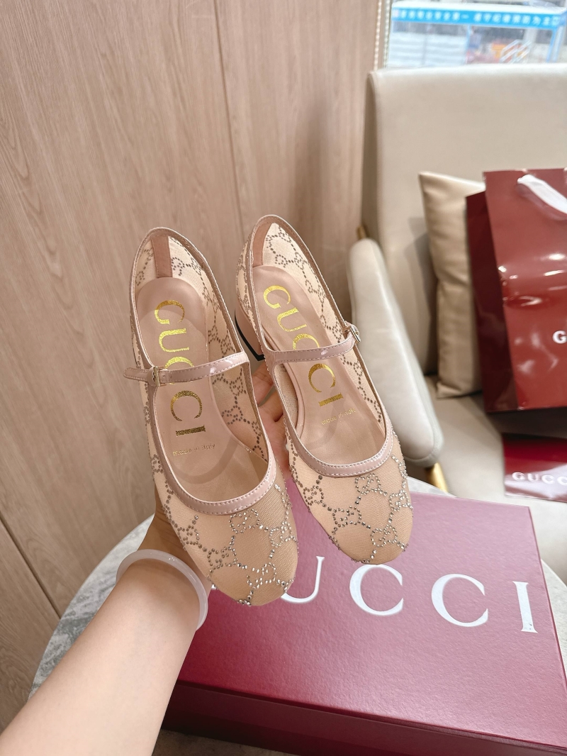 Gvc*1 flat shoes